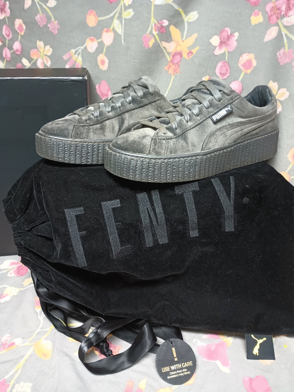 Complete PUMA x Fenty Rihanna Velvet Creeper Glacier Shoe Grey 8.5